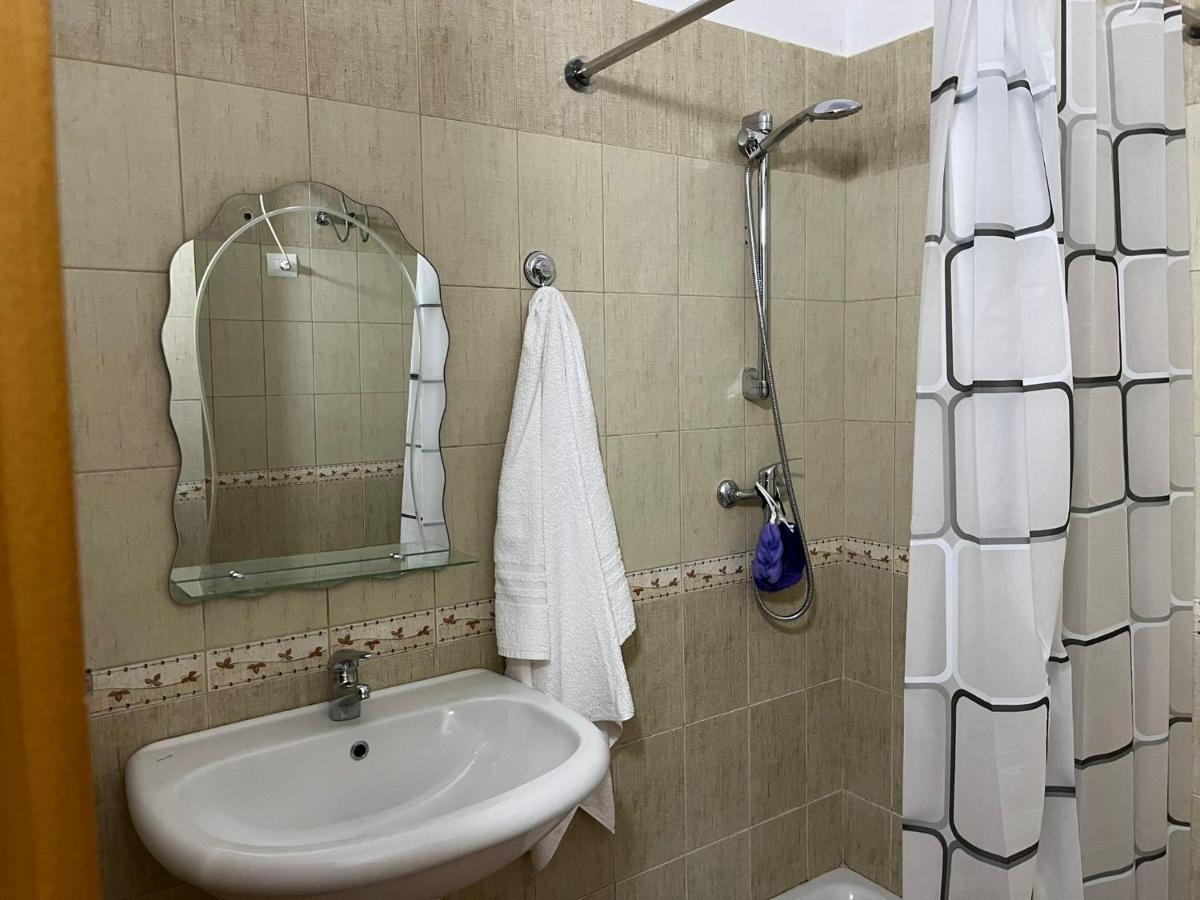 Lungomare Vlore Con Garage Privato 2 Apartment ภายนอก รูปภาพ
